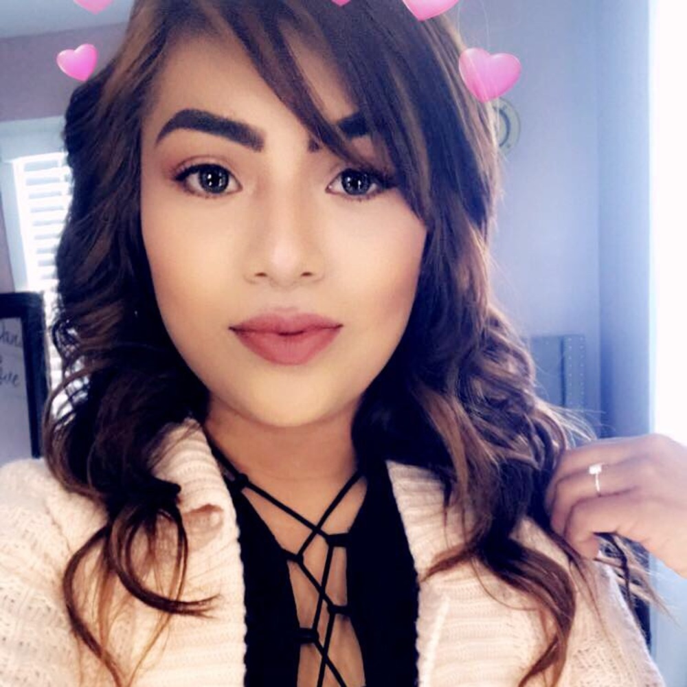 Meet your Posher, Ana